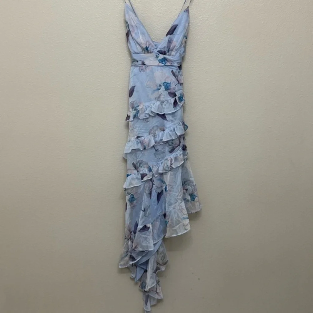 NEW Lulus Saveria Light Blue Floral Ruffle Asymmetrical Maxi Dress XS Party - Picture 5 of 9